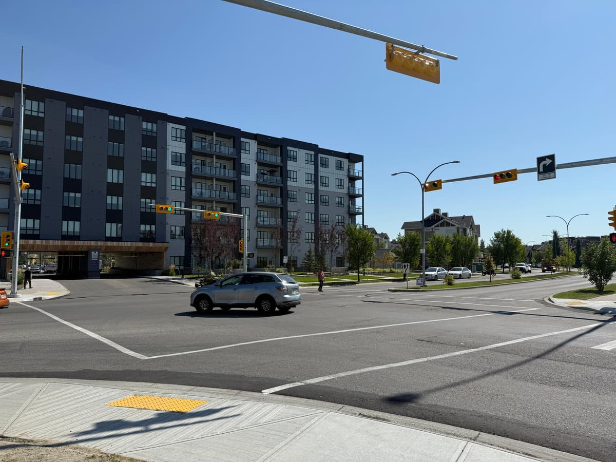 Traffic Signal: Skyview Ranch Way & Skyview Ranch Rd