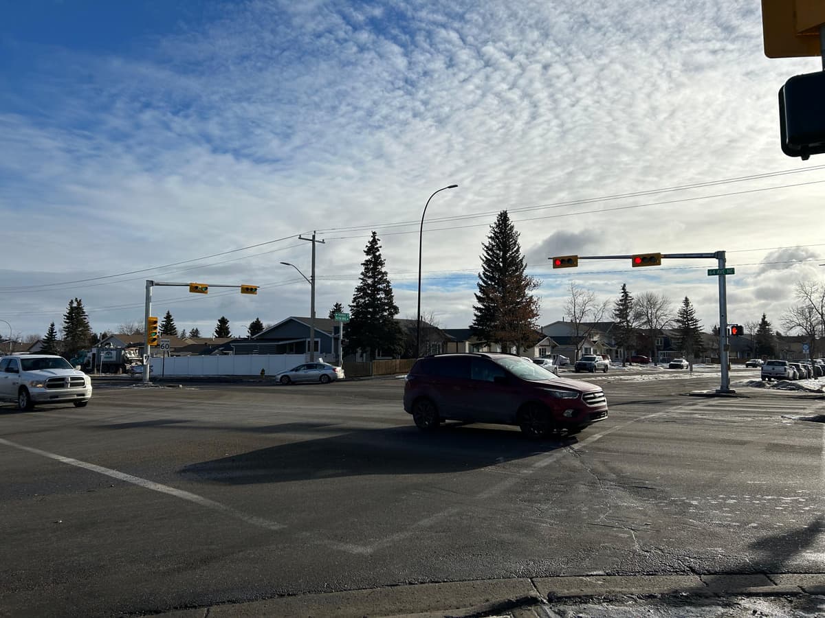 Traffic Lights: 64 Ave & Falton Dr
